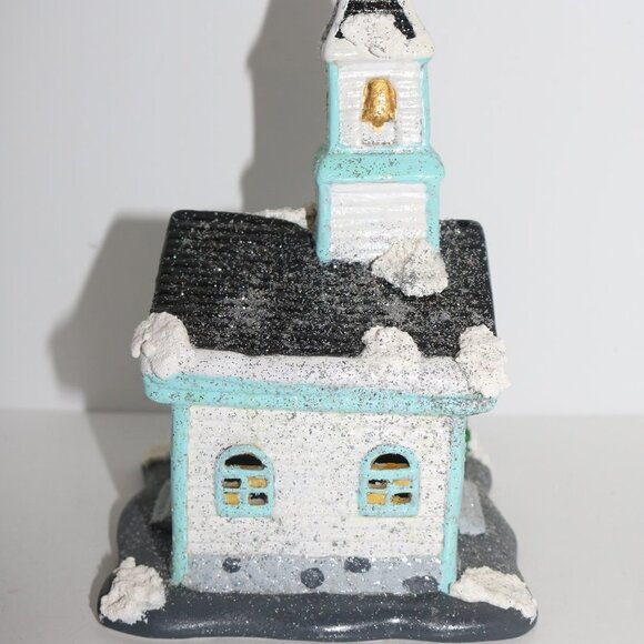 Christmas village church and DOES NOT come with lighted cord - Picture 5 of 8